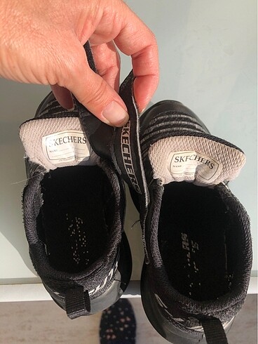 24 Beden Skechers spor ayakkabı
