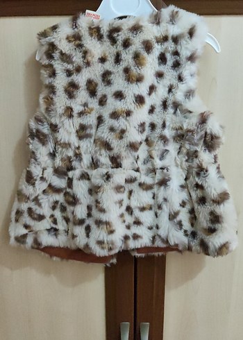 Kız Çocuk Leopar Desenli Kürklü Yelek - Görsel 4