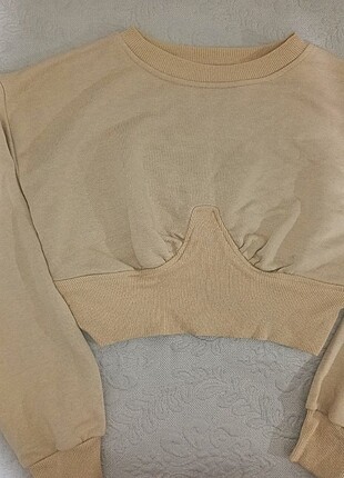 KREM RENGİ CROP KAZAK