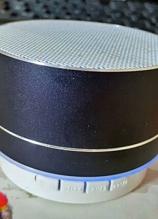 BLUETOOTH'LU RGB HOPARLÖR SES BOMBASI
