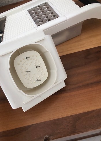 Beden Beyaz Plastik Çok Fonksiyonlu Sebze Doğrayıcı