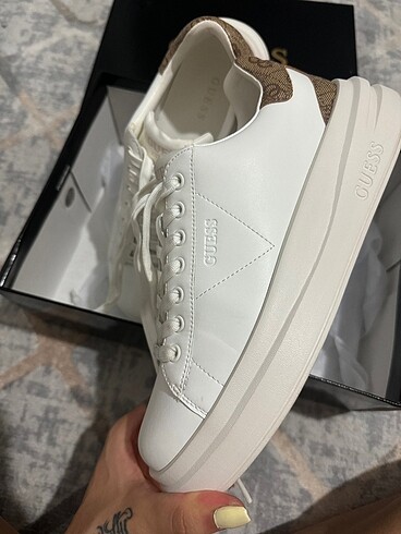 38 Beden GUESS bayan spor ayakkabı