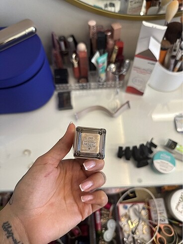  Beden Shiseido synhro skin fondoten