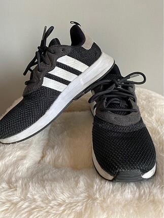 Adidas 34 numara unisex spor ayakkabı