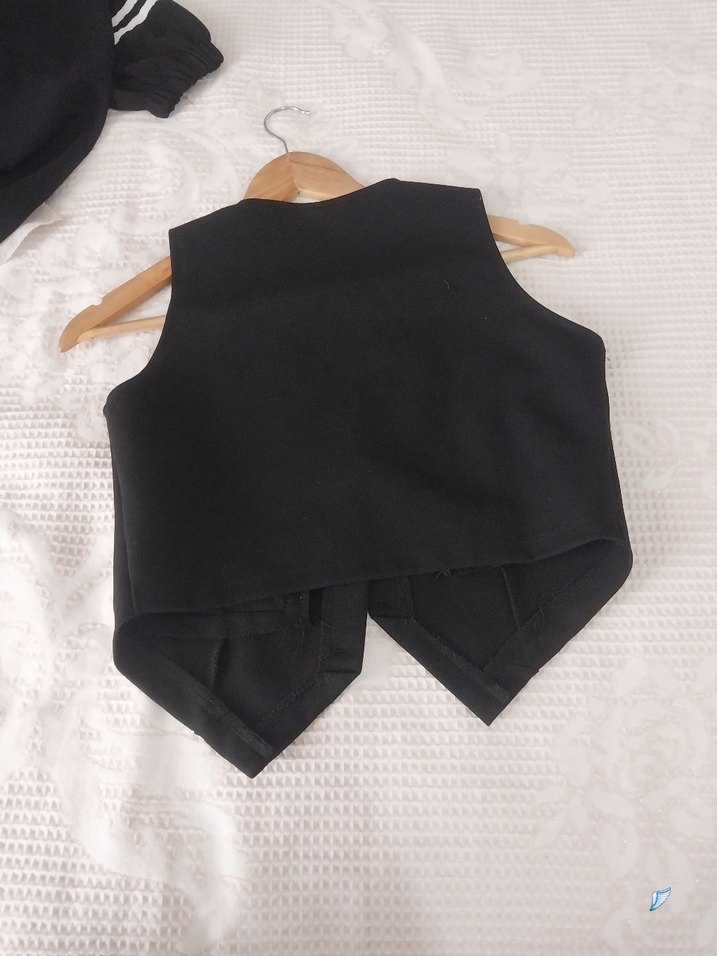 Düğmeli Siyah Kolsuz Kadın Yelek - Görsel 4