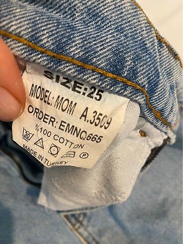 26 Beden Yırtık mon jean