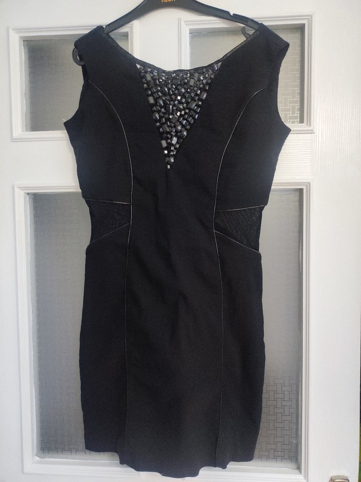 Siyah Mini V Yaka Boncuk İşlemeli  Elbise - Görsel 2