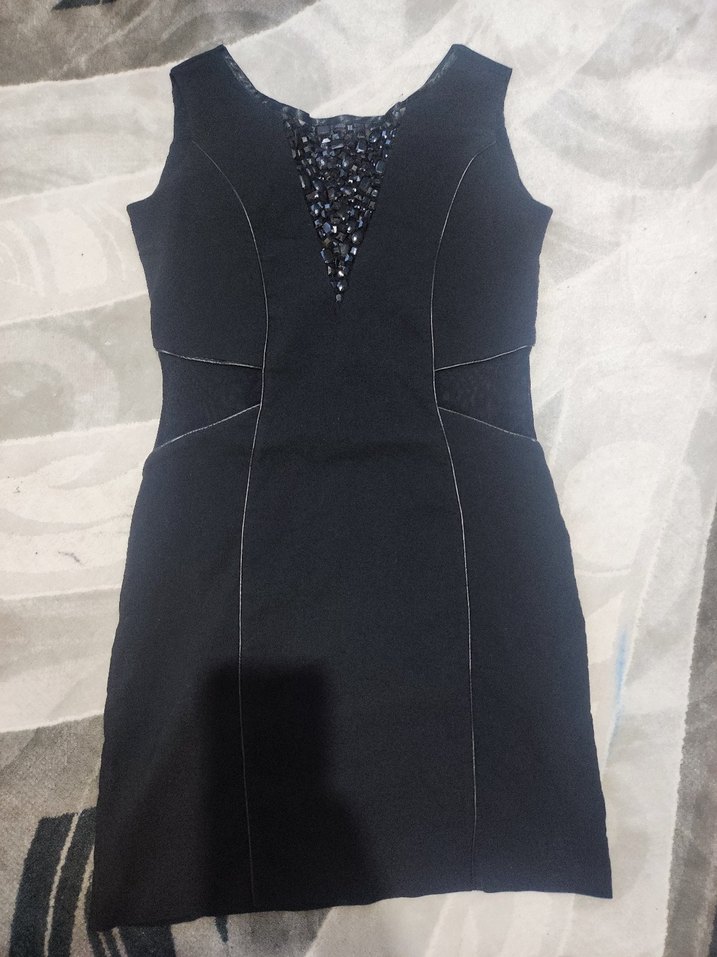 Siyah Mini V Yaka Boncuk İşlemeli  Elbise - Görsel 5