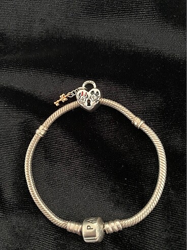 Mickey ve Minnie Kilit Charm