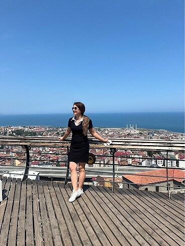 m Beden Kısa siyah elbise