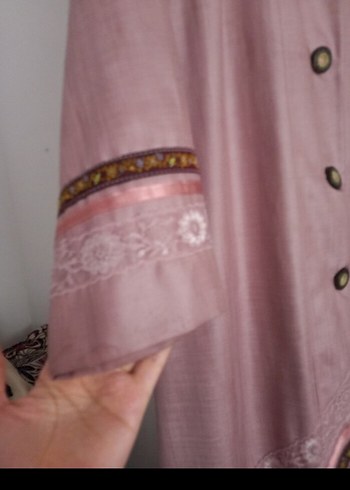 Düğmeli Pembe Nakışlı Uzun pardüse - Görsel 3