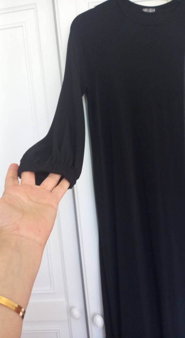 Siyah Uzun Kollu bir yanı nubuk elbise - Görsel 3