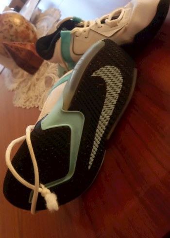 Beyaz ve Pastel Mavi Bağcıklı Basketbol Ayakkabısı - Görsel 7