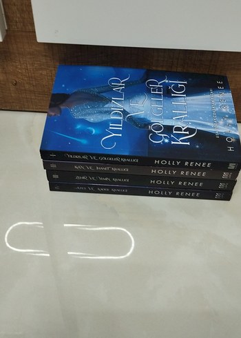 Holly Renee - Krallık Serisi 4 Kitap Seti