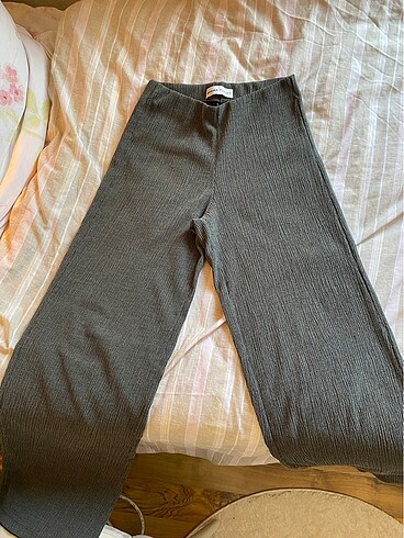 Bershka Pantolon