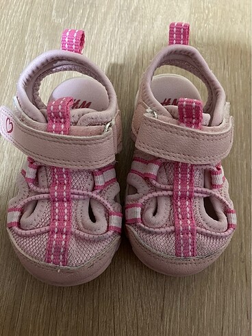 H&M marka sandalye 18/19 no