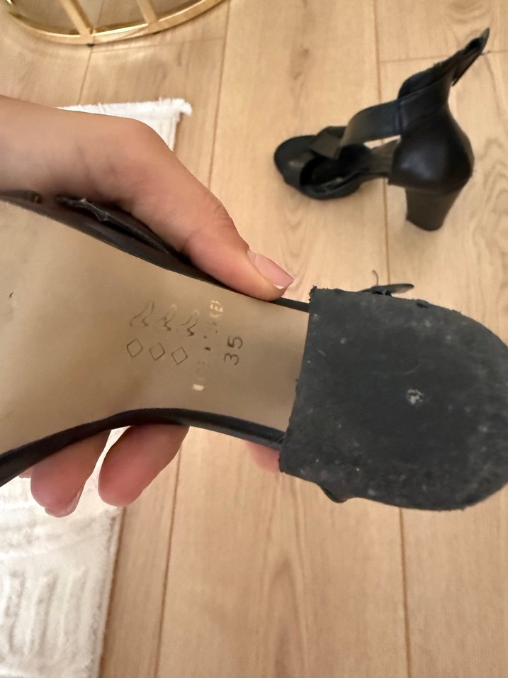 Siyah Tokalı İnce Topuklu Kadın Abiye Ayakkabı - Görsel 3