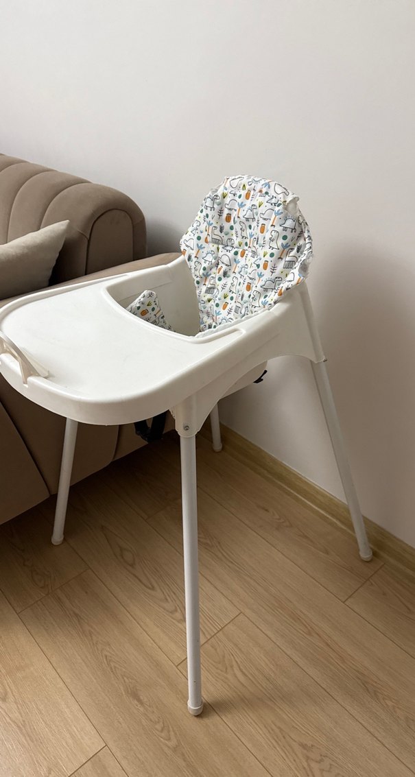 Beyaz Yüksek Sandalye Gri Desenli Minderli - Görsel 4