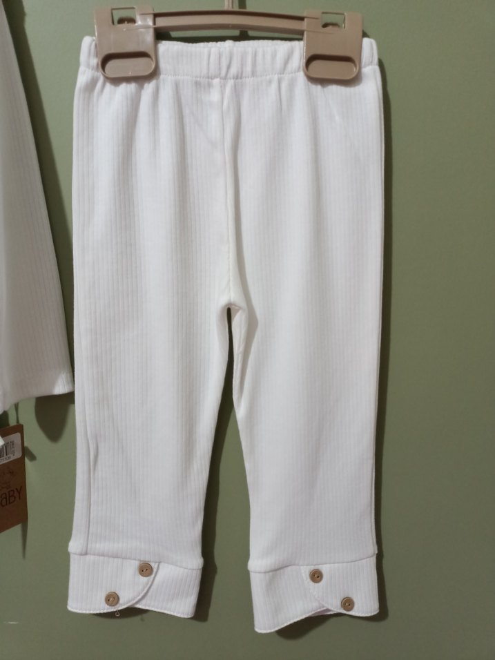 Düğmeli Beyaz Bebek Kız Takımı - Görsel 3