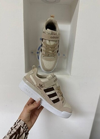 Adidas En trend spor ayakkabılar