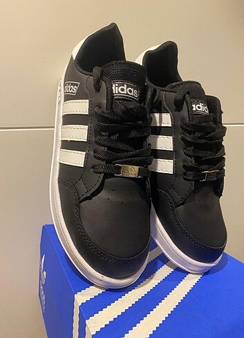 42 Beden siyah Renk Adidas Neo spor ayakkabı 