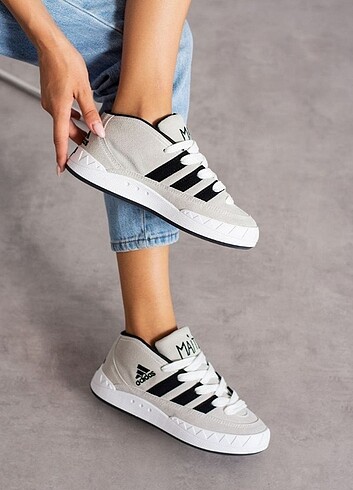 37 Beden gri Renk Adidas Adematic Maité Gri& siyah #adidas #adematik