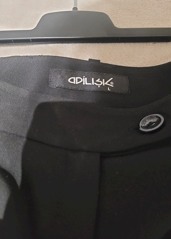 Kadın Siyah Mini Kumaş Şort Pantolon - Görsel 2