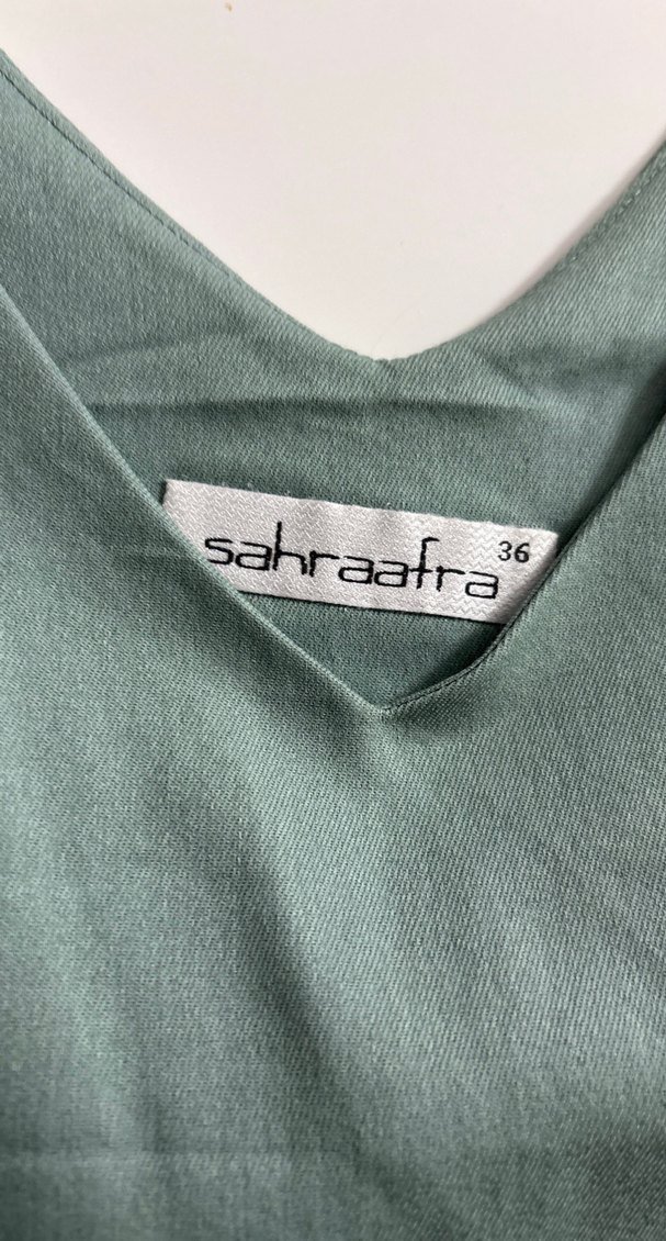 Nakışlı Kolsuz Jile Elbise - Görsel 3