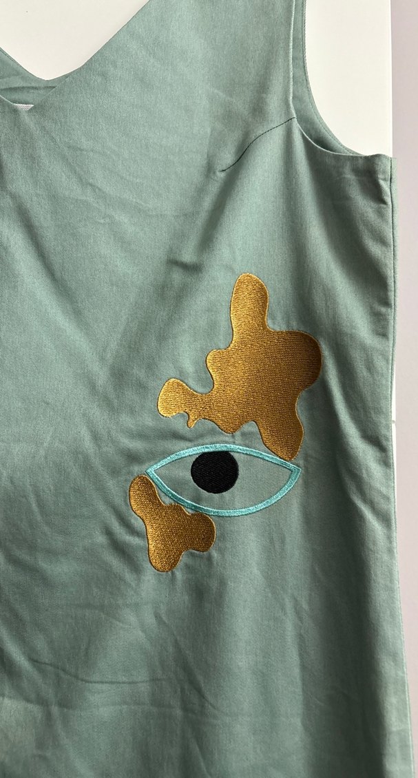 Nakışlı Kolsuz Jile Elbise - Görsel 2