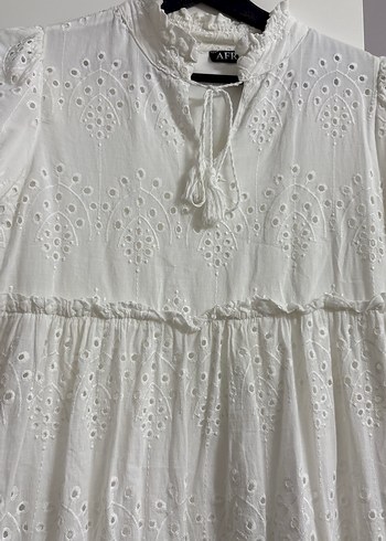 Dantel İşlemeli Beyaz Bohem Uzun Elbise - Görsel 4