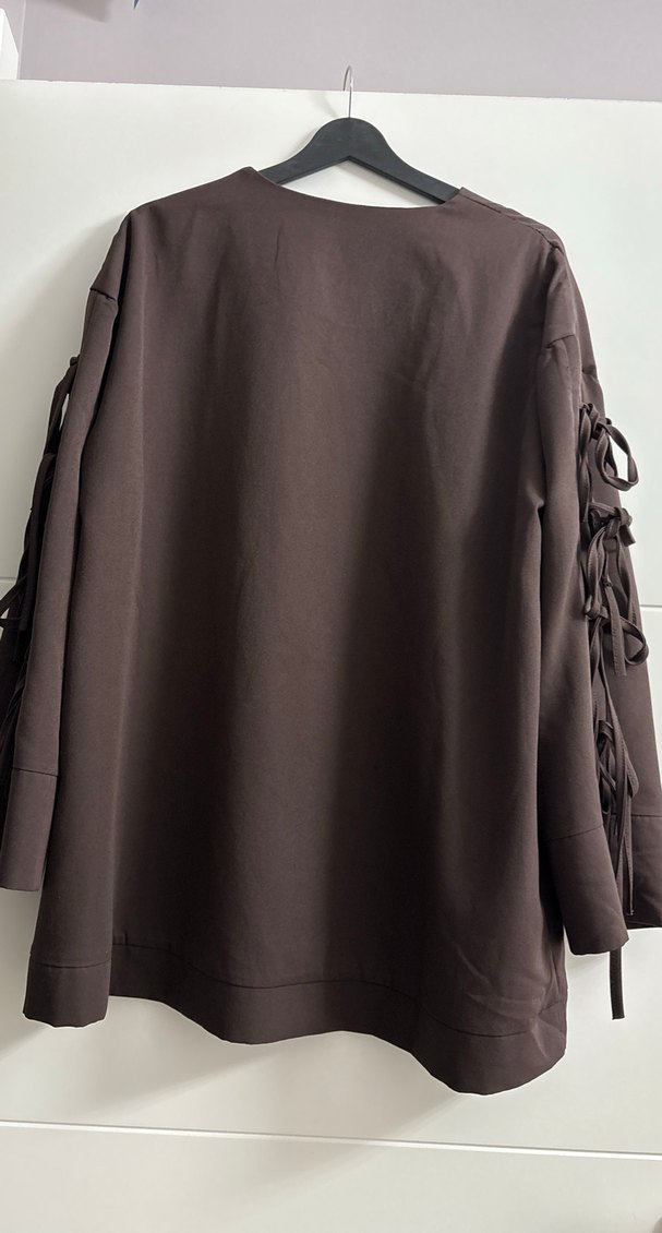 Kahverengi Uzun Kollu Fırfırlı Kadın Tunik - Görsel 5