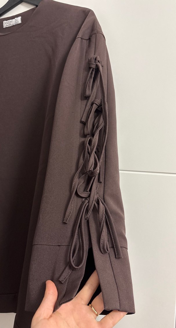 Kahverengi Uzun Kollu Fırfırlı Kadın Tunik - Görsel 2