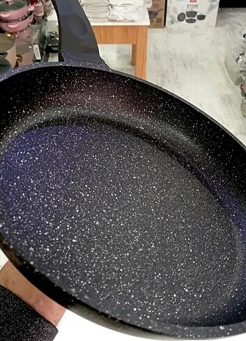 Diğer Döküm 28cm granit tava