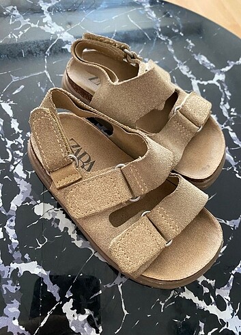 22 Beden camel Renk Zara sandalet 