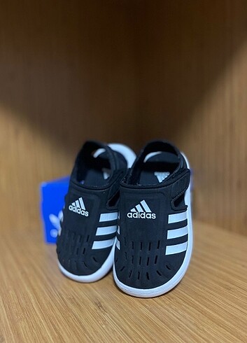 Adidas sandalet