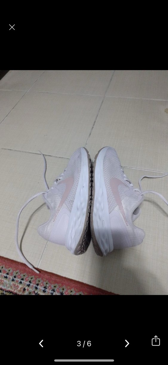 Beyaz Gri Elastik Bağcıklı Kadın Spor Ayakkabı - Görsel 3