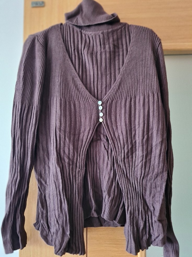 Kadın Kahverengi Pliseli Triko ve Balıkçı Yaka Kazak - Görsel 4