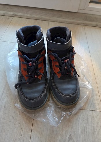 Erkek cocuk bot - Görsel 5