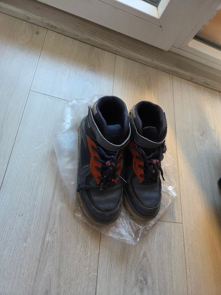 Erkek cocuk bot - Görsel 4