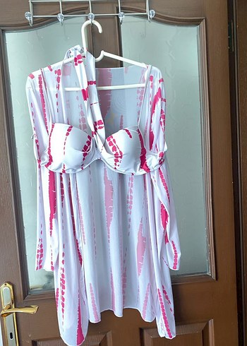 xl Beden pembe Renk Pembe Batik Desenli Pareo ve bikini üst