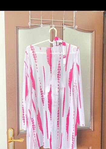Primark Pembe Batik Desenli Pareo ve bikini üst