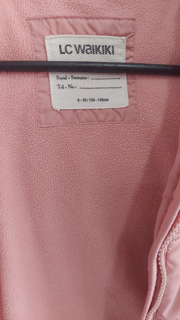 Pembe Düğmeli Kız Montu - Görsel 3