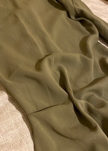 Uzun Kollu, Yüksek Yakalı Haki Keten Elbise - Görsel 2