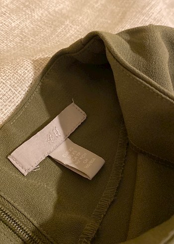 Uzun Kollu, Yüksek Yakalı Haki Keten Elbise - Görsel 5