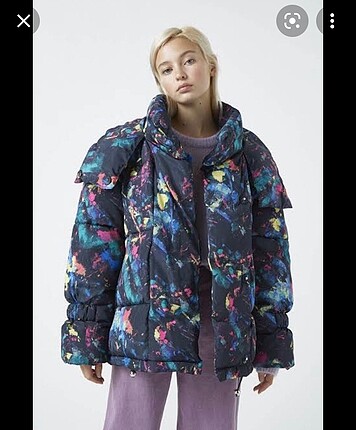 PULL BEAR MONT