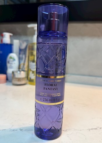 Bath & Body Works Floral Fantasy Vücut Spreyi 236 ml - Görsel 2