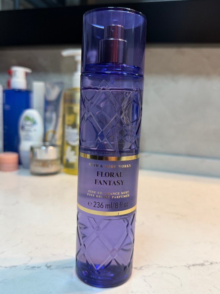 Bath & Body Works Floral Fantasy Vücut Spreyi 236 ml - Görsel 2