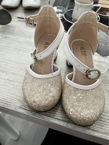 Topuklu ayakkabı - Görsel 6