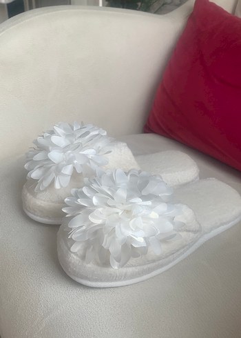 Beyaz Kadın Çiçekli Lohusa Ev Terliği - Görsel 3