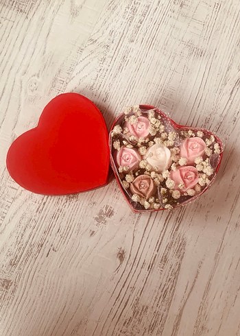 Kalp Şeklinde Pembe Çiçek Kutusu - Görsel 2